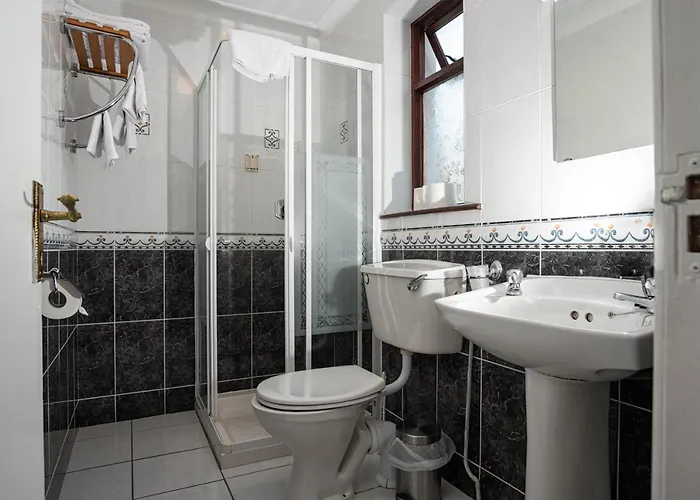 Woodside 4* Westport