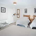 Woodside 4*