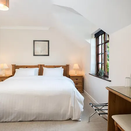 Woodside 4* Westport