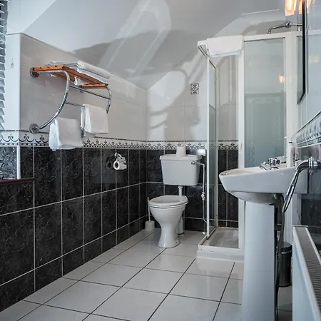 Woodside 4*