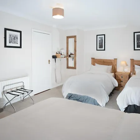 Woodside 4*
