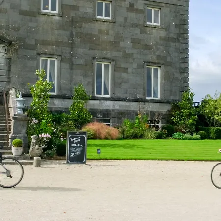 Woodside 4* Westport