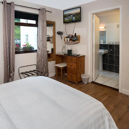 Woodside 4* Westport