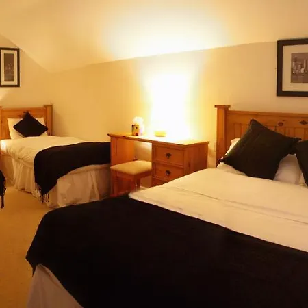 Πανσιόν Woodside 4*